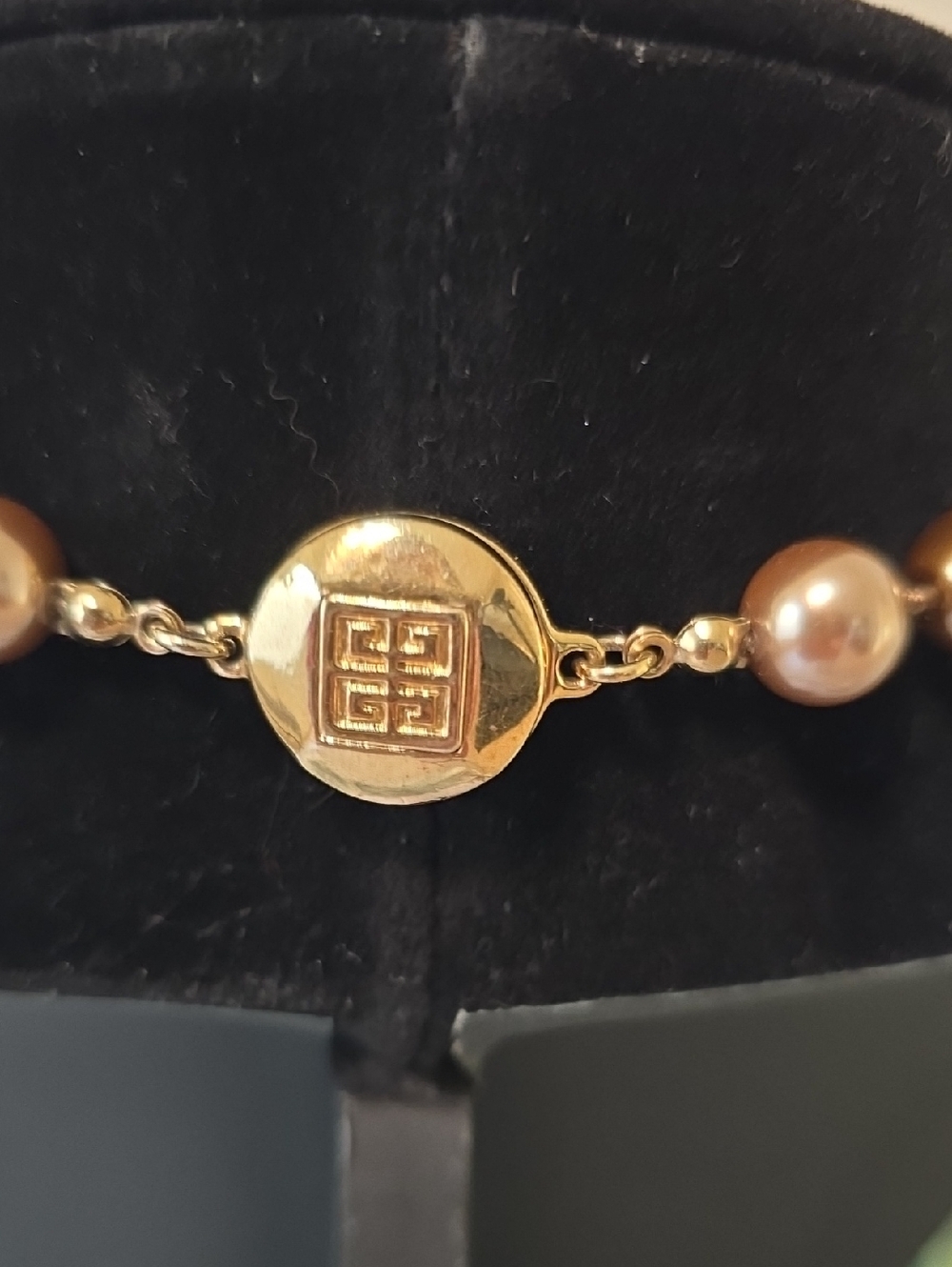 Givenchy Vintage Gold Tone Faux Pearl Crystal Bead Necklace 17.5” Statement - Picture 3 of 8